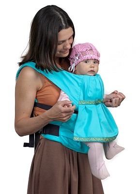 Слинг-рюкзак "Дочкомобиль" позволит Вам быть вместе со своей дочкой и при этом свободно заниматься своими делами! (нажмите на фото для увеличения)