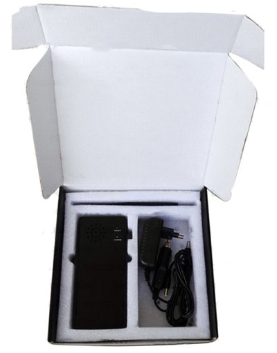 Коробка, в которой поставляется "ГПДУ-25", изнутри выложена пенопластом для защиты устройства от повреждений во время транспортировки
