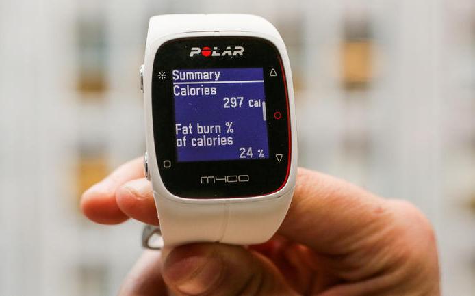 Пульсометр Polar M400 HR white определит точный объем сожженных калорий