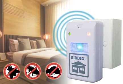 Электромагнитный отпугиватель "Riddex" в состоянии защитить дом не только от грызунов, но и от насекомых