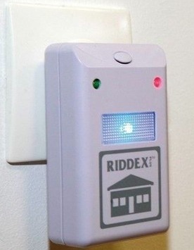 Отпугиватель "Riddex" не требует выбора места установки — просто подключите его в любую свободную розетку