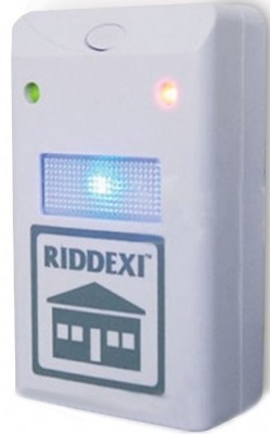 На лицевой панели отпугивателя  "Riddex" расположены индикаторы его работы и отключаемый ночник