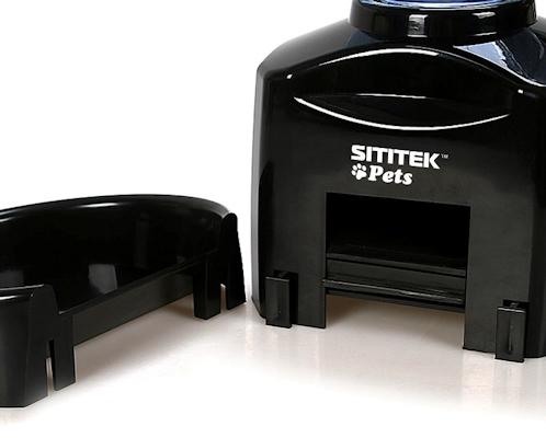 Лоток автокормушки "SITITEK Pets Tower-5" снабжен быстросъемным креплением