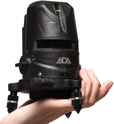 При всех своих технических возможностях лазерный нивелир "ADA 2D Basic Level" чрезвычайно компактен