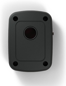 На задней панели детектора скрытых камер "BugHunter Dvideo Nano" расположено смотровое отверстие (увеличение фото по клику)