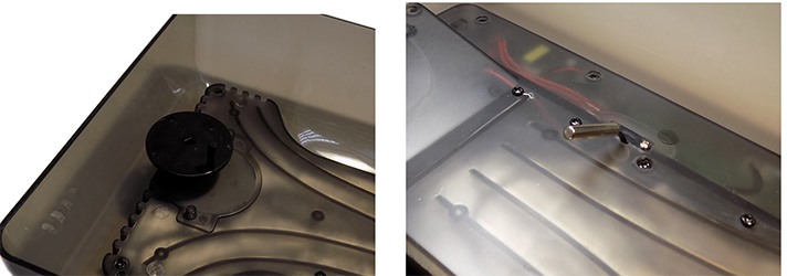 Датчик температуры и механизм для автоповорота яиц расположены на нижней части крышки инкубатора