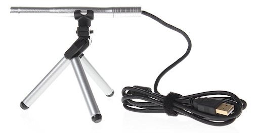 USB-микроскоп "SuperEyes B005", зафиксированный на комплектной подставке-треноге (нажмите на фото для увеличения)