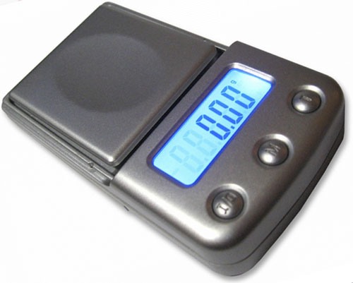 Карманные весы "Pocket scale 200" имеют современный дизайн и оснащены вогутой платформой, с которой не скатываются круглые предметы (например, рыболовные грузила)