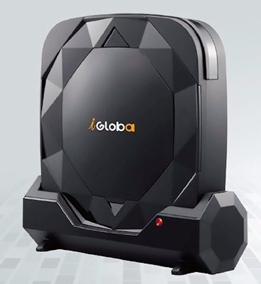 Робот-пылесос "SITITEK iGloba", установленный на вертикальной зарядной станции (нажмите на фото для увеличения)