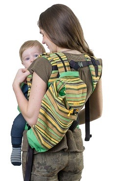 Вы можете повесить сумку на плечо, чтобы при необходимости за считанные секунды скинуть ее и достать нужную вещь (нажмите на фото для увеличения)