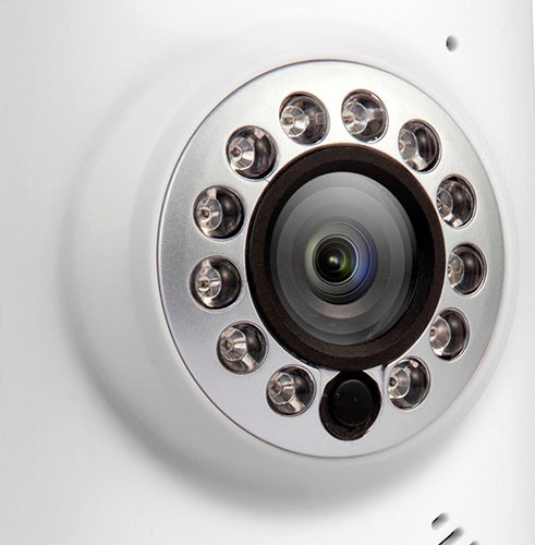 IP-камера "Zmodo IXС1D-WAC" имеет качественный видеосенсор и ИК-подсветку с автоматическим включением